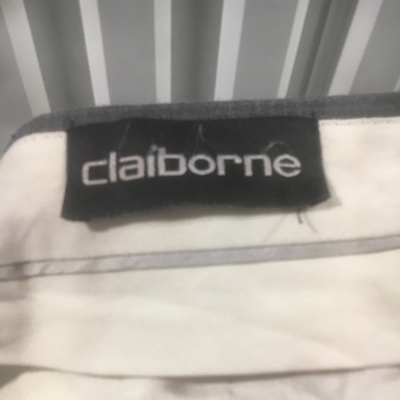 Liz Claiborne 2 piece suit - Picture 2 of 9